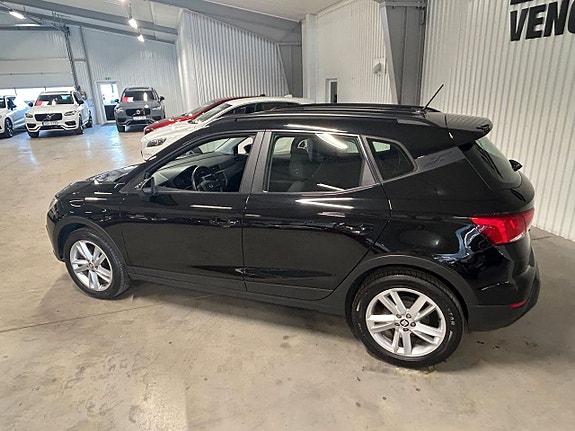 Seat Arona 4 of 5