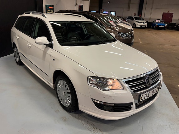 Volkswagen Passat 2 of 5