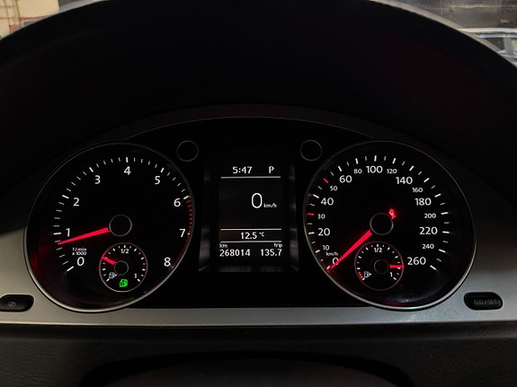 Volkswagen Passat 22 of 23
