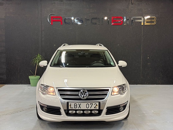 Volkswagen Passat 7 of 23