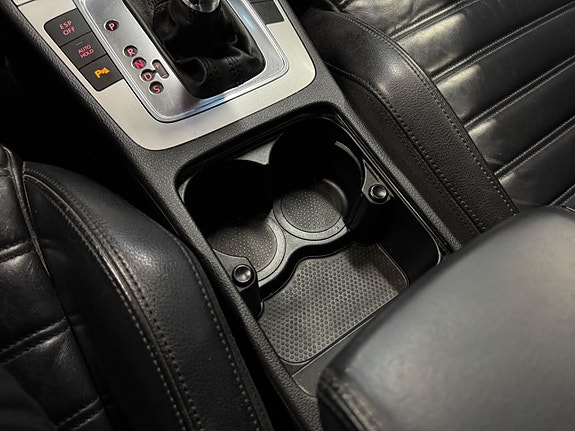 Volkswagen Passat 15 of 23