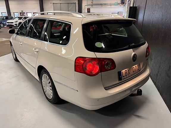 Volkswagen Passat 3 of 5