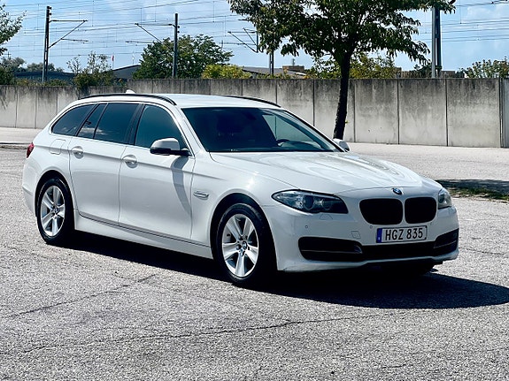 BMW 520 2 of 5