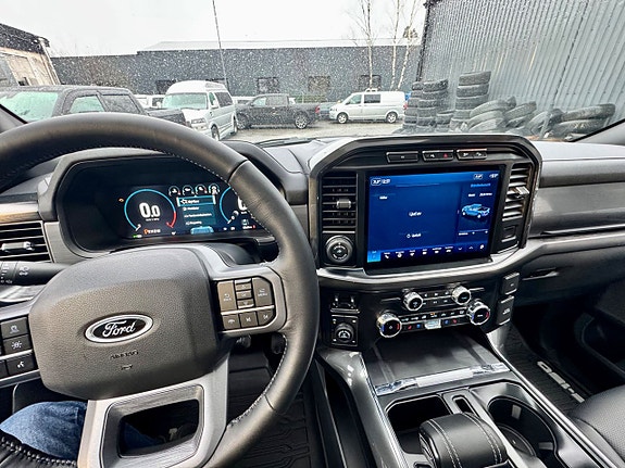 Ford F-150 11 of 14