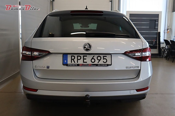 Skoda Superb 4 of 5