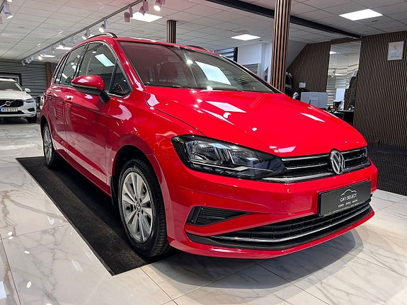 Volkswagen Golf Sportsvan 7 of 26