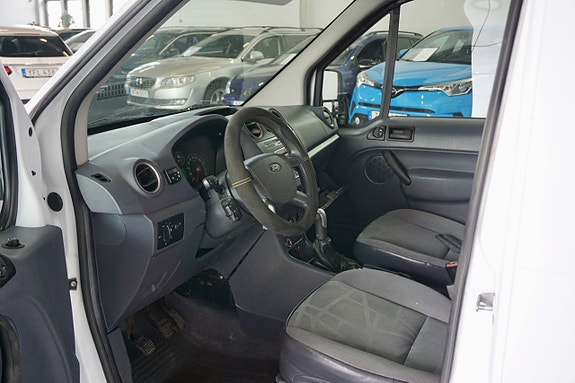 Ford Transit Connect 5 of 9