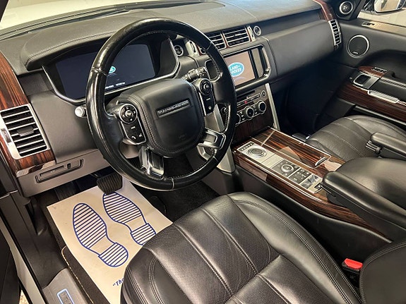 Land Rover Range Rover 12 of 26