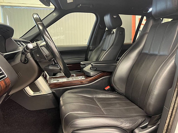 Land Rover Range Rover 14 of 26