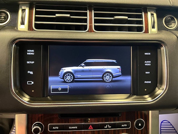 Land Rover Range Rover 22 of 26