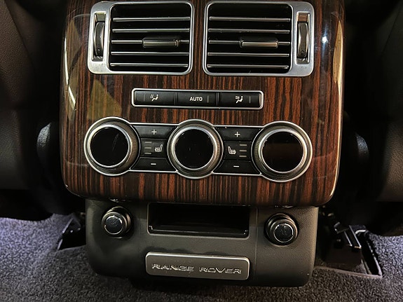 Land Rover Range Rover 17 of 26