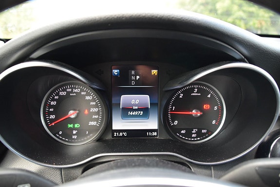 Mercedes-Benz GLC220 d 19 of 26