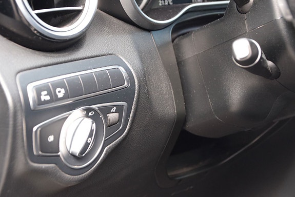 Mercedes-Benz GLC220 d 21 of 26
