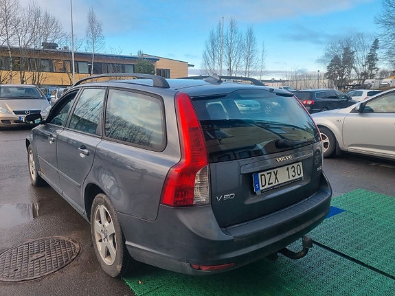 Volvo V50 5 of 5