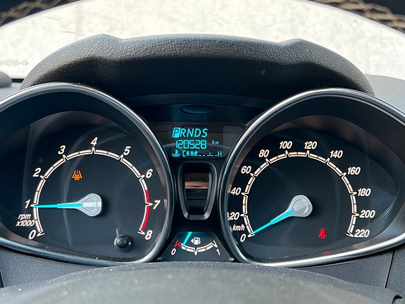 Ford Fiesta 11 of 18