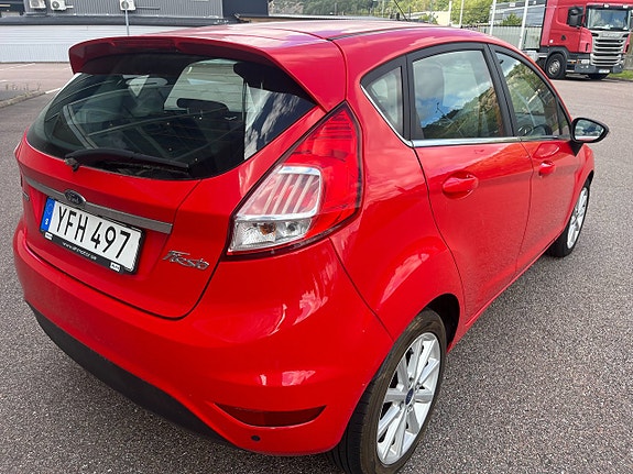 Ford Fiesta 5 of 18