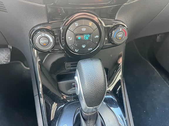 Ford Fiesta 13 of 18