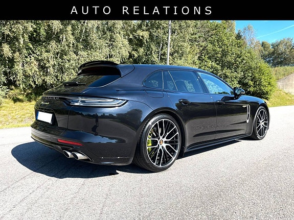Porsche Panamera 4 5 of 5