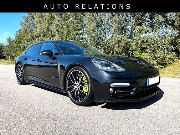 Porsche Panamera 4 4 of 5