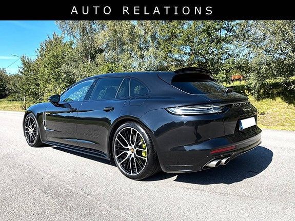 Porsche Panamera 4 2 of 5