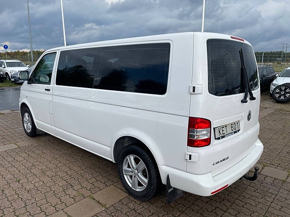 Volkswagen Caravelle 2 of 5