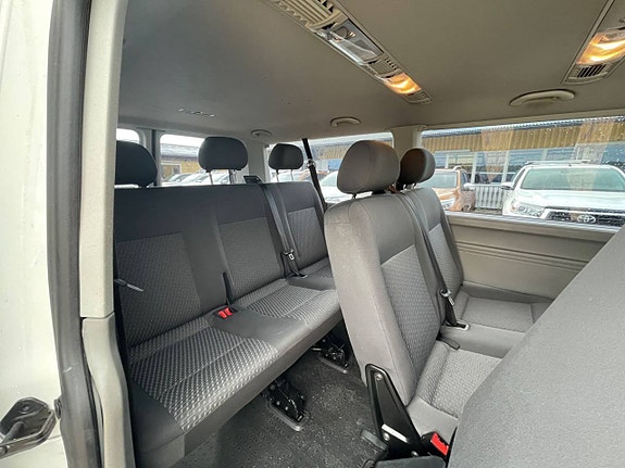 Volkswagen Caravelle 14 of 22
