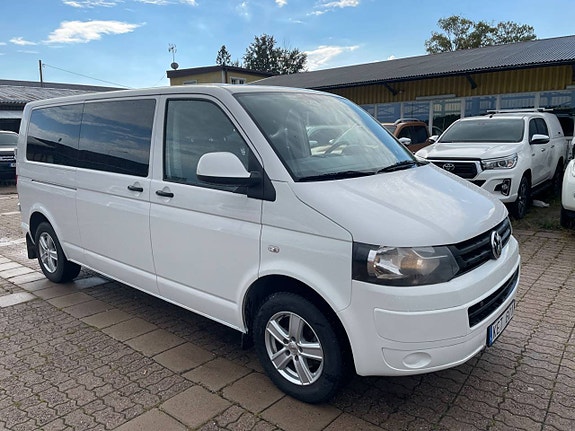 Volkswagen Caravelle 4 of 5