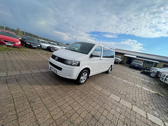 Volkswagen Caravelle 22 of 22