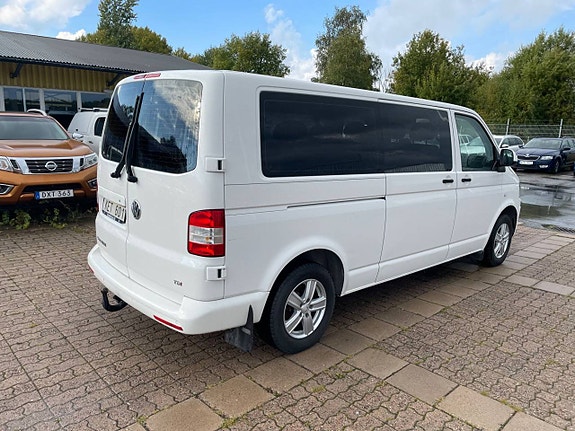 Volkswagen Caravelle 3 of 5