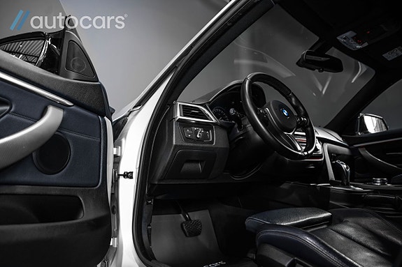 BMW 430i 13 of 27
