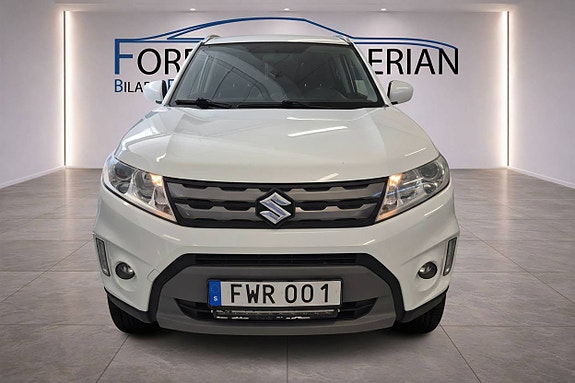 Suzuki Vitara 2 of 5