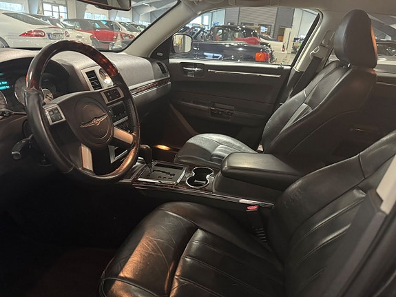 Chrysler 300C 10 of 10