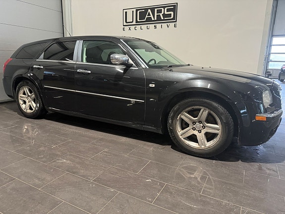 Chrysler 300C 4 of 10