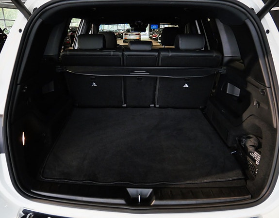 Mercedes-Benz EQB250+ 24 of 27