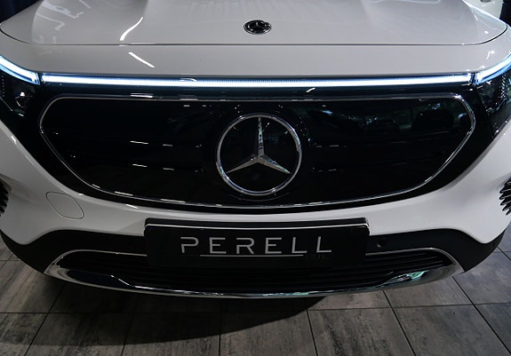 Mercedes-Benz EQB250+ 27 of 27