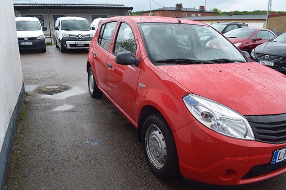 Dacia Sandero 3 of 5