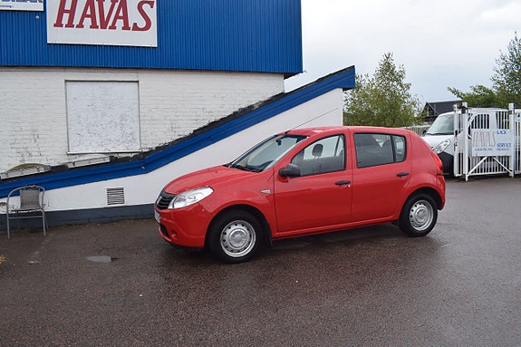 Dacia Sandero 2 of 5