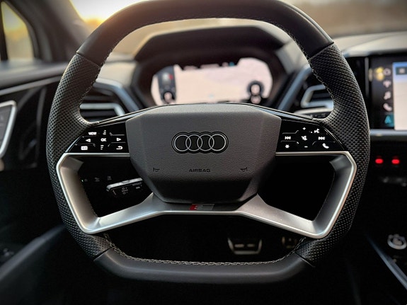 Audi Q4 e-tron 21 of 27