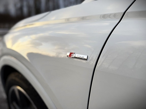 Audi Q4 e-tron 11 of 27