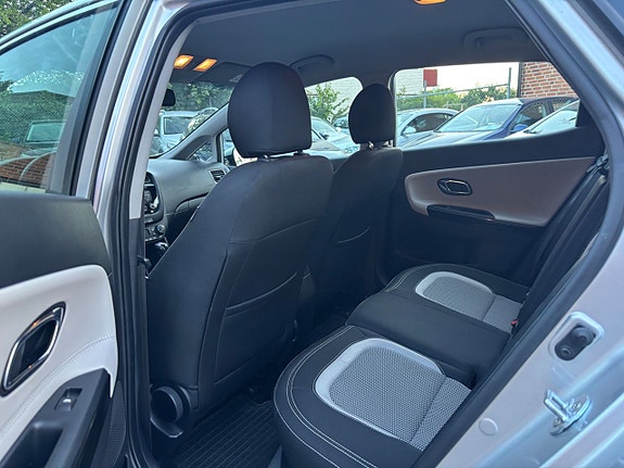 Kia Ceed 8 of 13