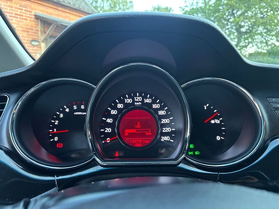 Kia Ceed 13 of 13