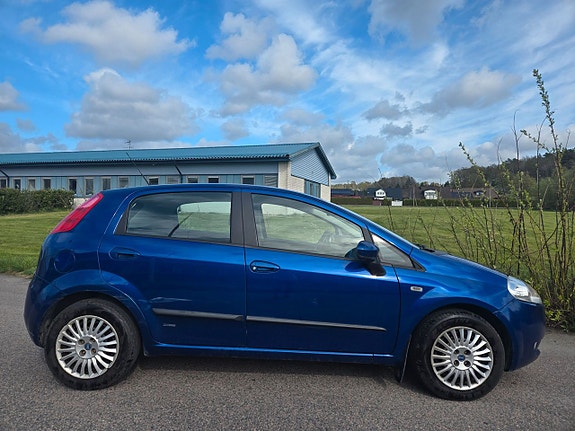 Fiat Grande Punto 4 of 8
