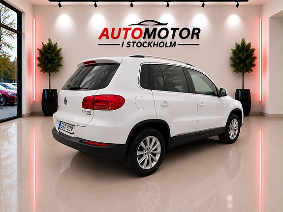 Volkswagen Tiguan 3 of 5