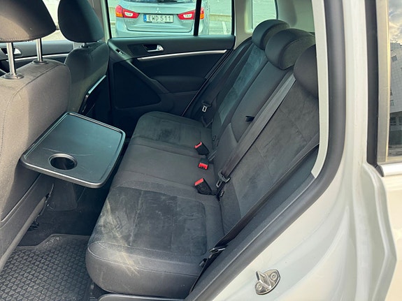 Volkswagen Tiguan 10 of 23