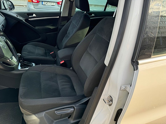 Volkswagen Tiguan 12 of 23