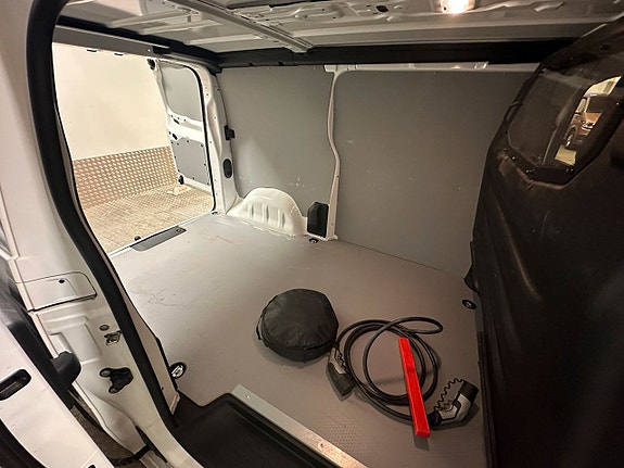 Citroen E-Jumpy 7 of 25