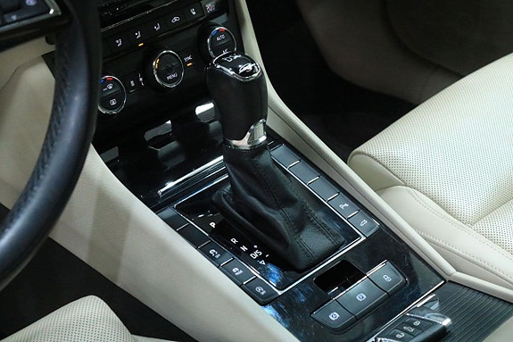 Skoda Superb 14 of 25
