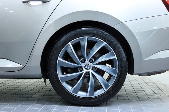 Skoda Superb 20 of 25