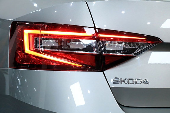 Skoda Superb 21 of 25