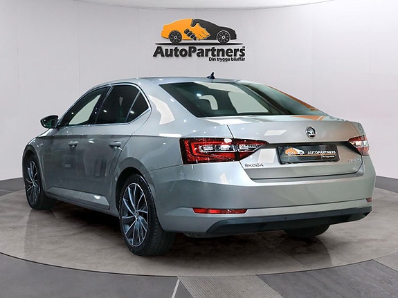 Skoda Superb 4 of 5